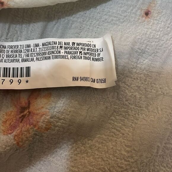 Forever 21 Spring Floral Statement Sleeve Flowy Top - Picture 12 of 13